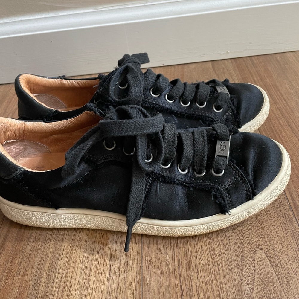 Ugg Black women’s Lace Up Sneakers 7